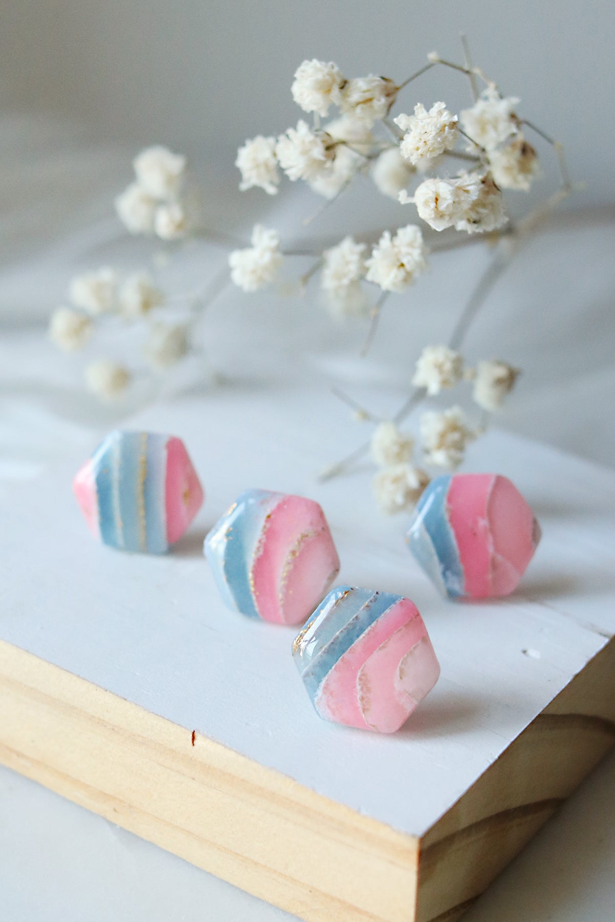 Saturn Studs