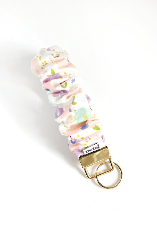 Scrunchie Wristlet Keychain in Retro Lilac